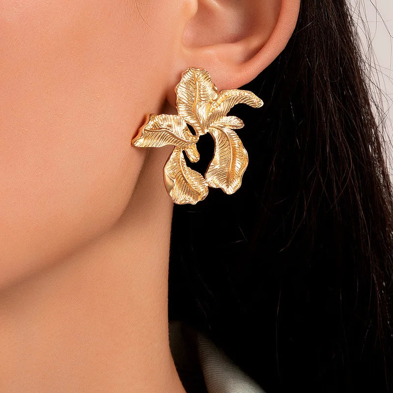 Vintage Gold Flower Stud Earrings for Women
