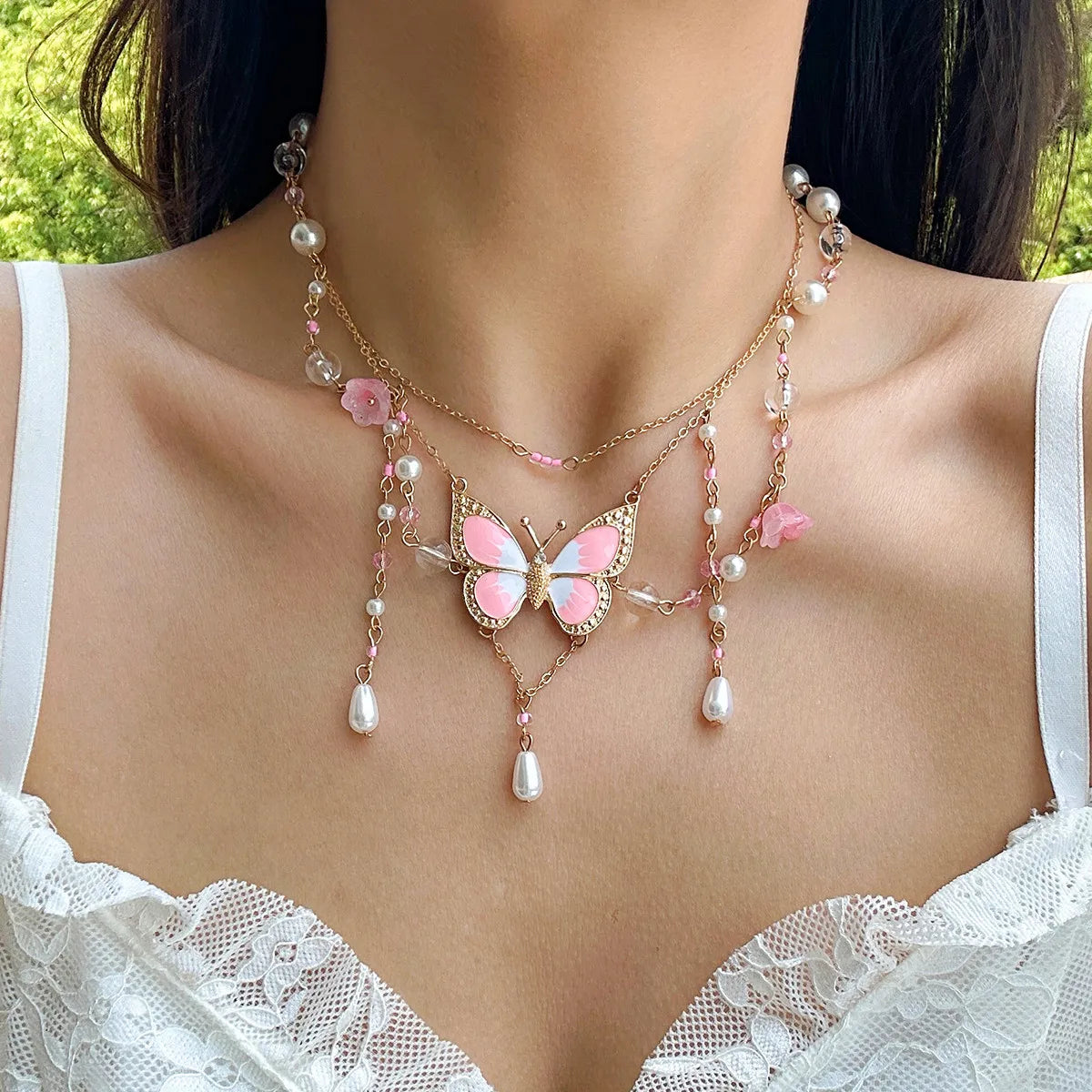 Graceful Pearl Butterfly Fashion Necklace