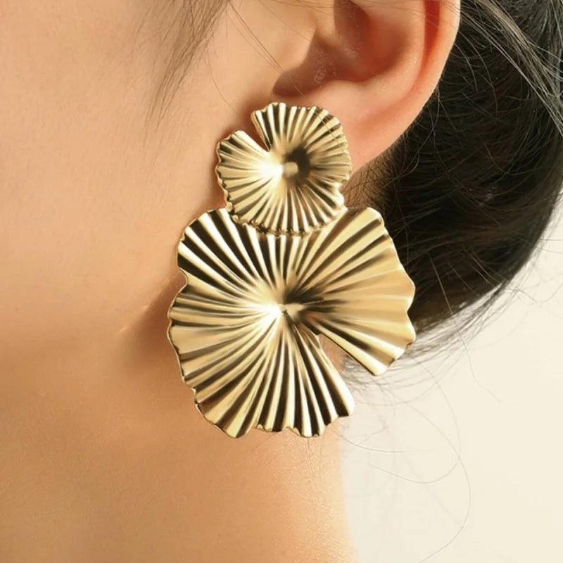 Vintage Gold Flower Stud Earrings for Women