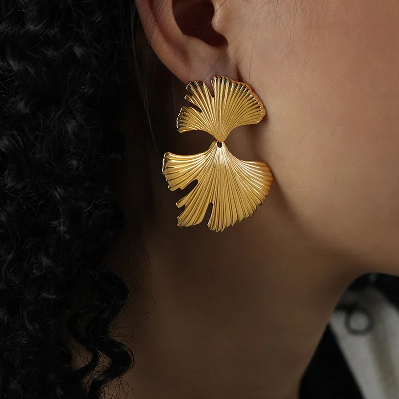 Vintage Gold Flower Stud Earrings for Women
