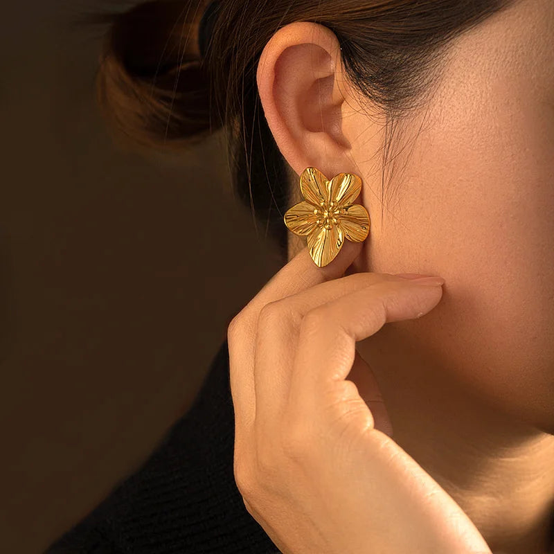 Vintage Gold Flower Stud Earrings for Women