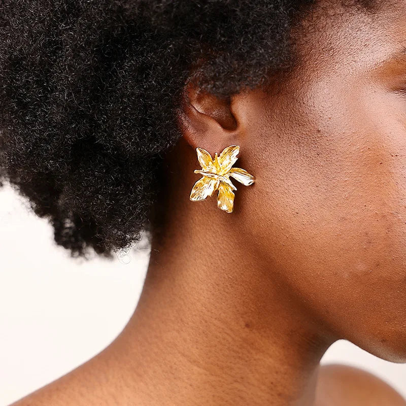 Vintage Gold Flower Stud Earrings for Women